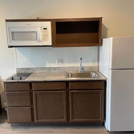 Woodspring Suites Detroit Madison Heights Extérieur photo