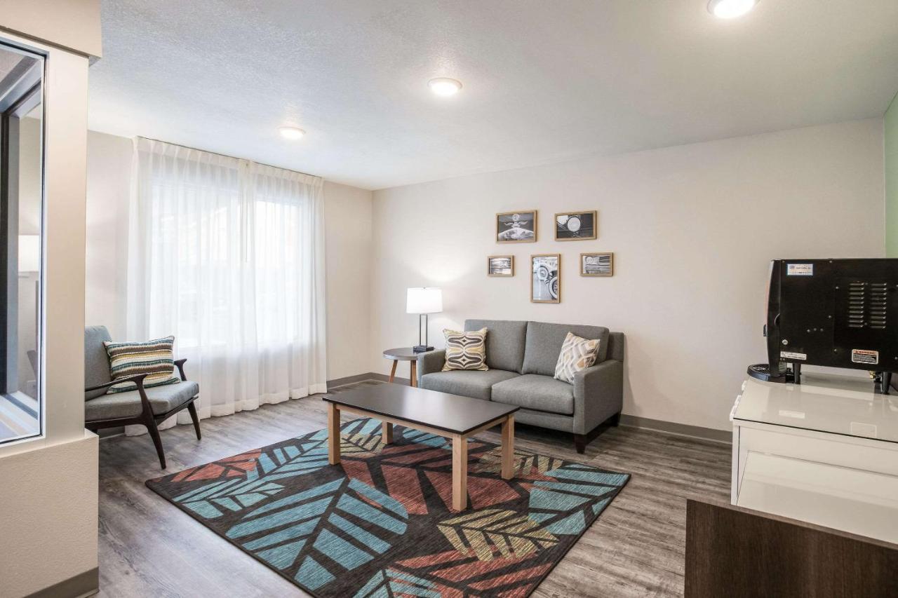 Woodspring Suites Detroit Madison Heights Extérieur photo